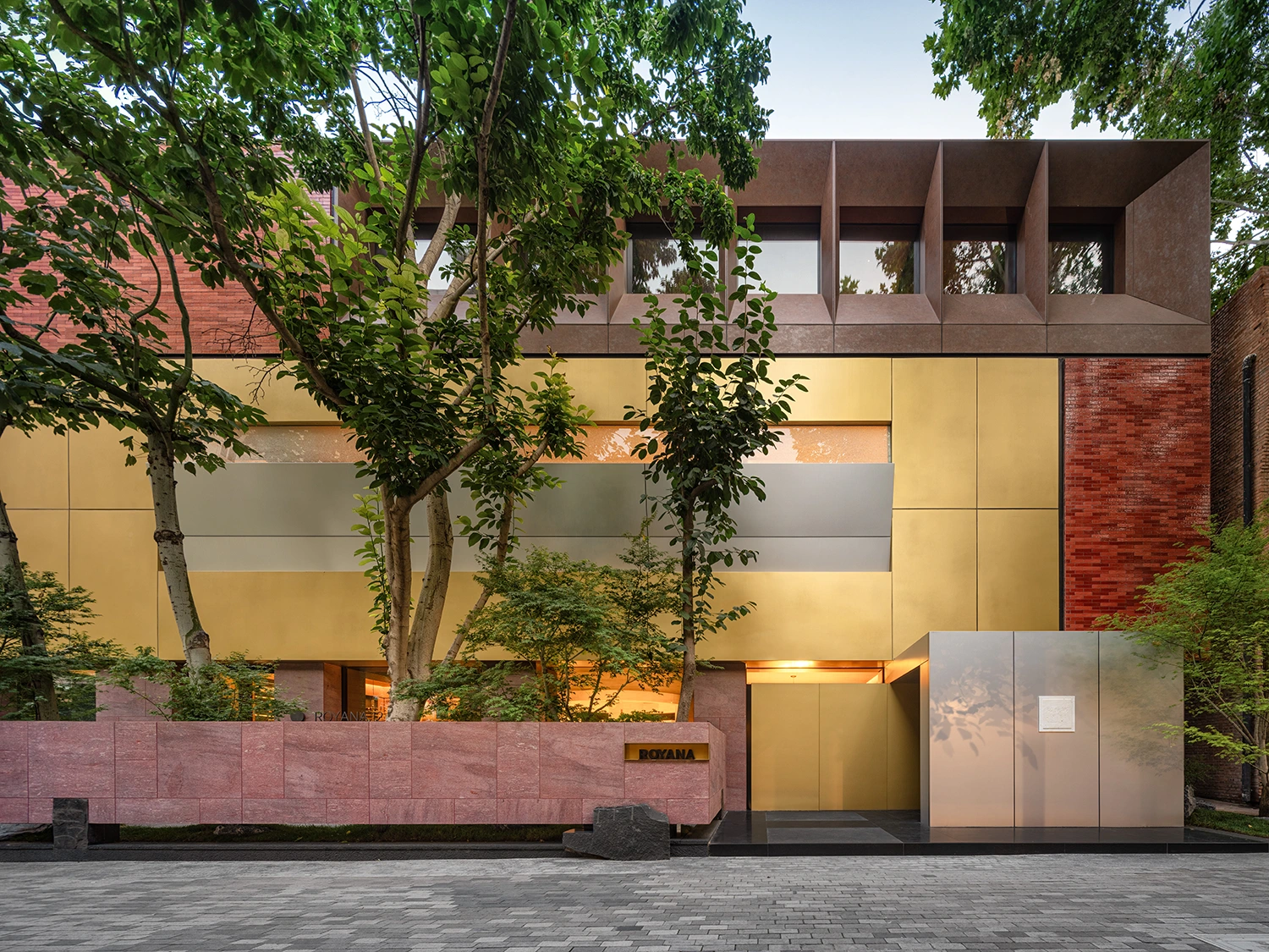 HAUS ROYANA BEIJING